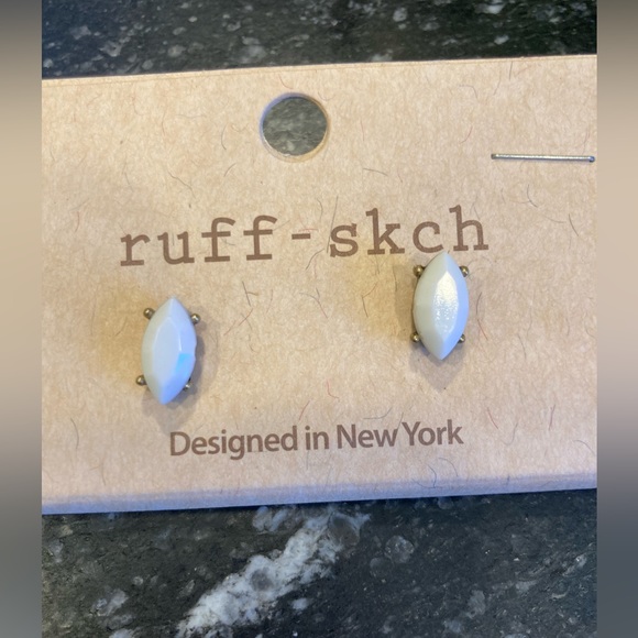 Retro Statement Necklace 19” adjustable white with Clear Rhinestones w/earrings - Picture 5 of 6